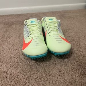 Men’s size 7 1/2 Nike zoom rival 5 track cleats brand new